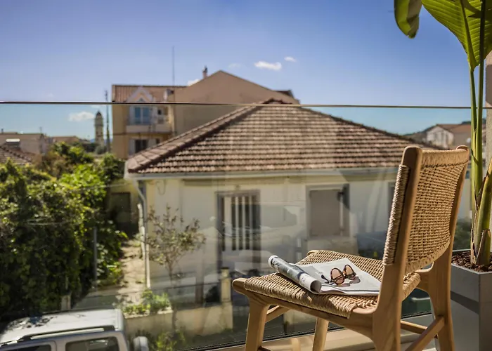 Aparktion The Grand Maistro